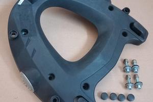 M5M PIASTRA GIVI Monorack Monokey +tappi e bulloni