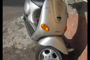 Piaggio Vespa ET2 50cc cinquantino