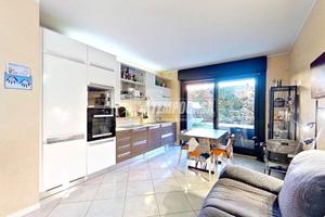SPLENDIDO TRILOCALE CON DOPPIO GIARDINO E DOPPI SE