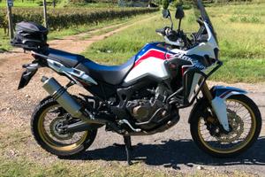 Honda Africa Twin 1000L CRF con accessori