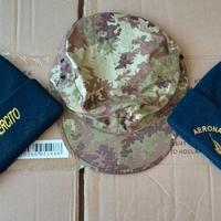 Cappellini finemente ricamati Esercito 