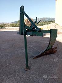aratro  trattore 