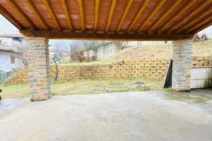 Villa di 200 m² con più di 5 locali e box auto dop