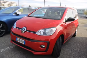 Volkswagen up! 1.0 48kW EVO beats BMT