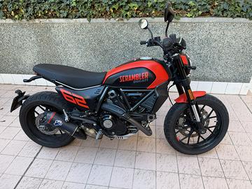 Ducati Scrambler 800 Full throttle