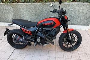 Ducati Scrambler 800 Full throttle