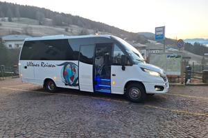 IVECO WING     POSTI 27+1+1     210PS