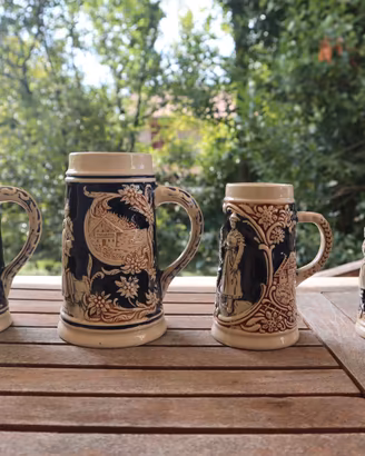 Set 4 boccali decorati – 2 grandi e 2 piccoli