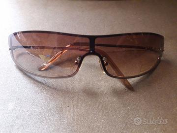 OCCHIALI DA SOLE BRUNITI CON MONTATURA IN METALLO