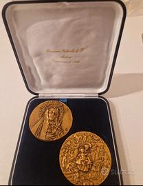 cofanetto medaglie religiose