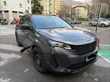 SUV 4 WD, ibrido plug-in 312 CV