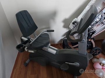 cyclette life fitness 