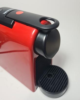 macchina caffe essenza mini nespresso colore rosso