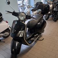 Vespa 300 GTS ie