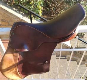 Sella inglese Stubben Siegfried II con accessori