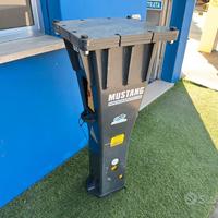 Martello Mustang HM 300 per escavatore - 275 kg