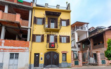 Casa semindipendente di ampia metratura