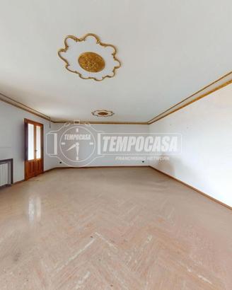 Appartamento a Galatina Via Corigliano 8 locali