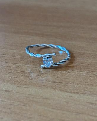Anello intrecciato cuore