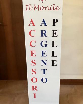 totem pubblicitario