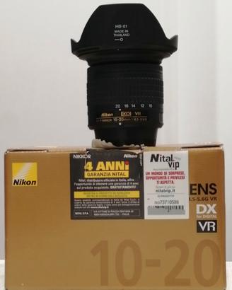 Nikon 10-20 mm DX VR f 4,5- 5,6 con scatola