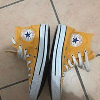 Converse gialle