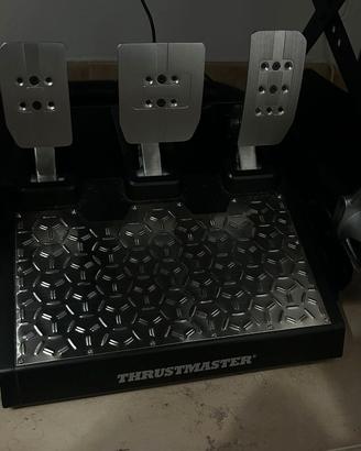 Pedaliera thrustmaster simulatore