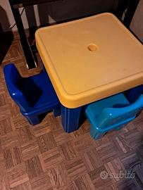 CHICCO tavolino e due seggioline