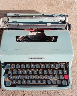 Macchina da scrivere OLIVETTI LETTERA 32