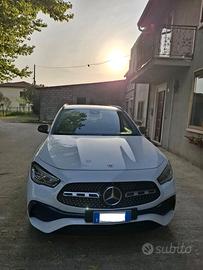 Mercedes-Benz GLA 200d Premium auto