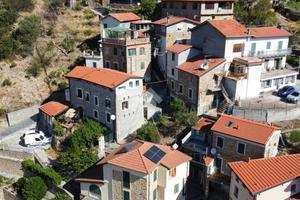 3 LOCALI A SAN BIAGIO DELLA CIMA