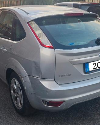 FORD FOCUS TITANIUM 110CV A F F A R E