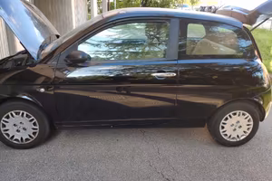 Lancia Y benzina del 2005