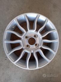 cerchio originale in lega Fiat 500 C del 2010