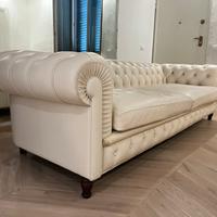 Divano in pelle Chester Frau