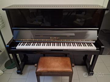 Pianoforte a muro Kawai