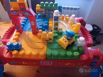 Tavolino multiattivita' Mega block - Tutto per i bambini In vendita a Asti