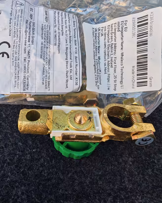 Staccabatteria auto moto 