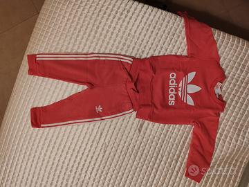 tuta Adidas garzata per bambine