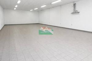 Immobile di 200 m² con 1 locale a Ravenna