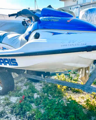 Moto d'acqua polaris