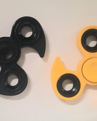 Stelline fidjet spinner  nero e giallo a 3 punte