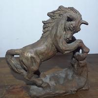 Scultura cavallo in terracotta