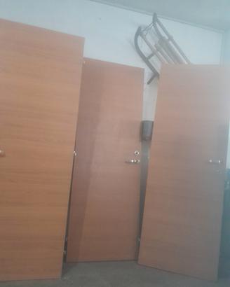 3 porte in legno 