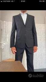 Completo uomo blu John Barritt