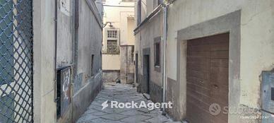 BILOCALE CON TAVERNA