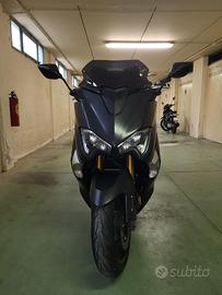 Yamaha Tmax  530 sx 2017