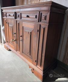 Credenzone antico in noce massello fine ‘800