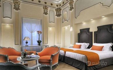 Palazzo / Stabile di 1470 m² con più di 5 locali a