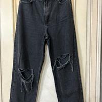 Jeans strappati